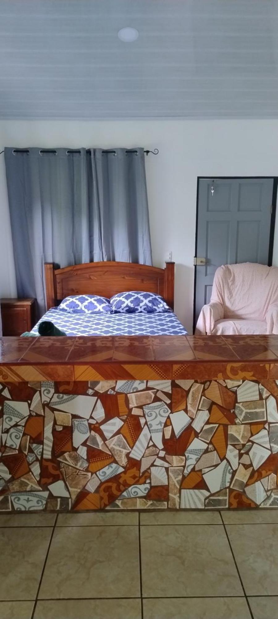 Cabinas Los Tucanes Cahuita Eksteriør billede