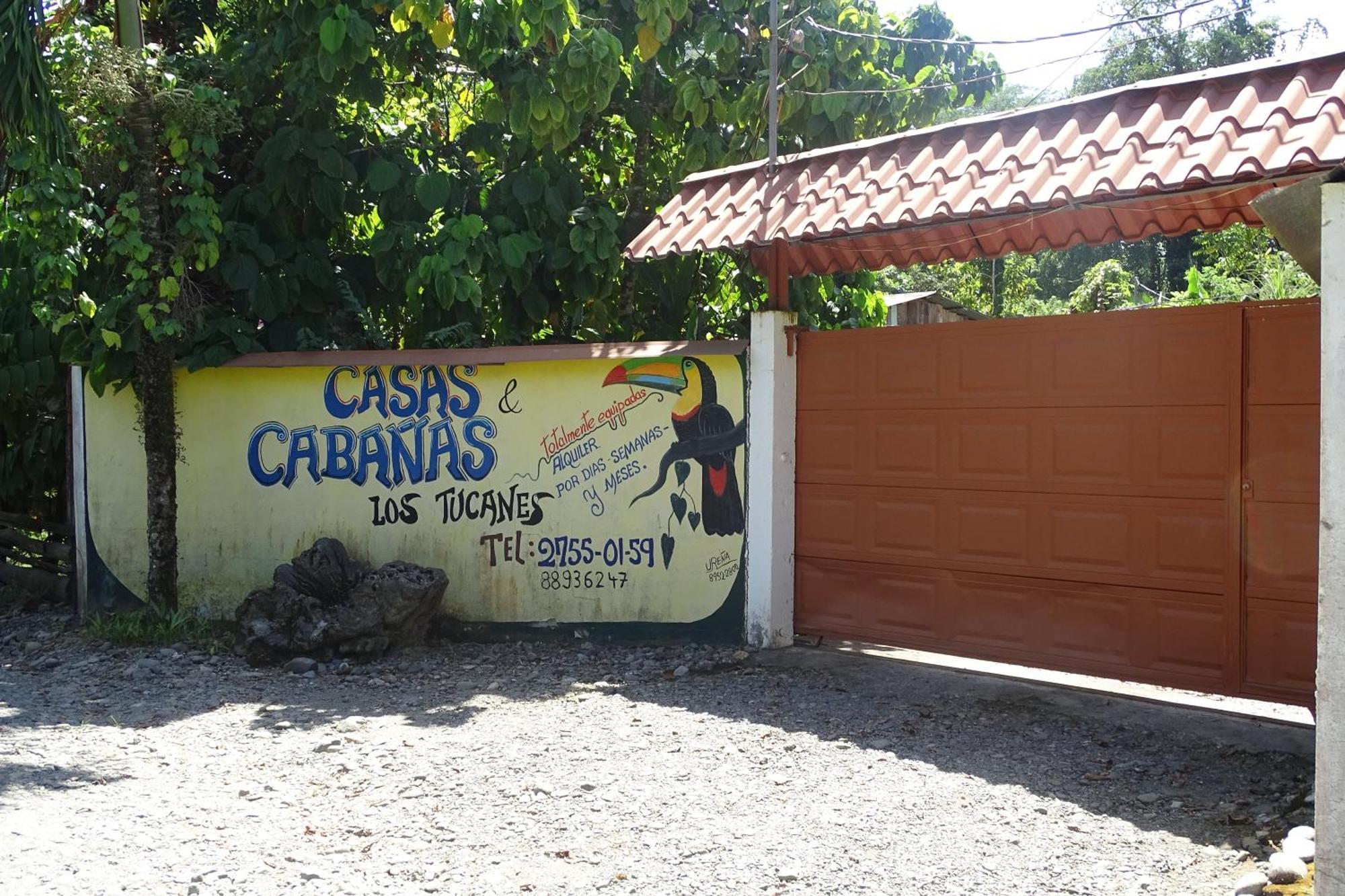 Cabinas Los Tucanes Cahuita Eksteriør billede